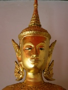 Golden statue at Wat Pho